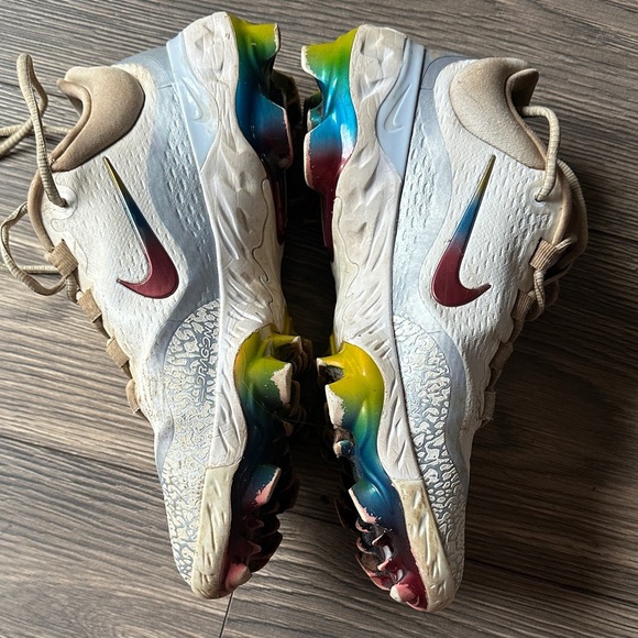 Nike White and Brown Athletic Football cleats - Picture 3 of 10